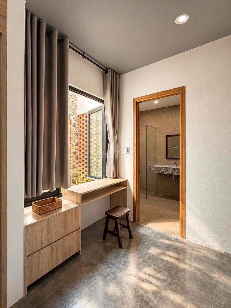 Дом, 2 спальни · 180 м²
