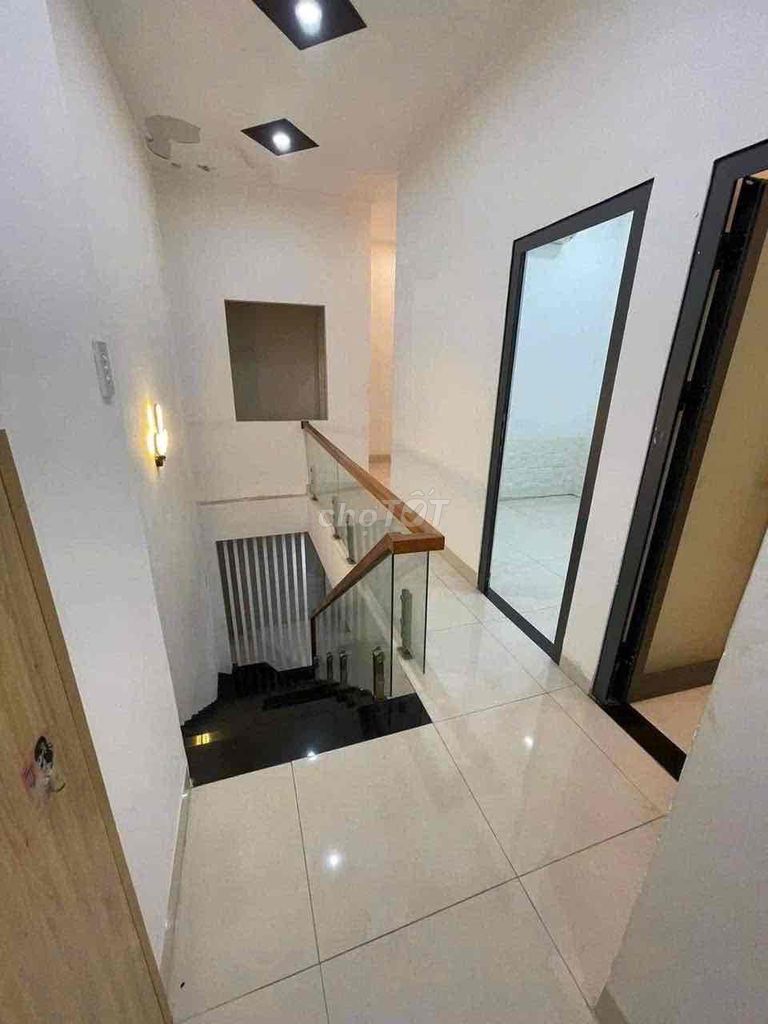 Дом, 3 спальни · 80 м² 4
