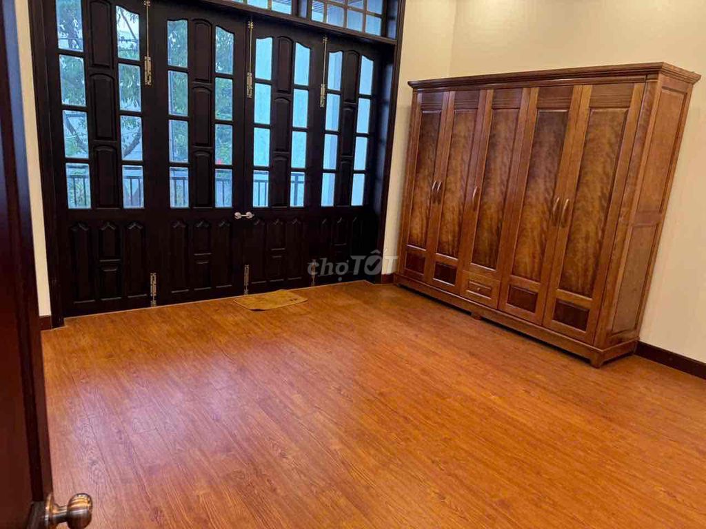 Дом, 5 спален · 140 м² 6