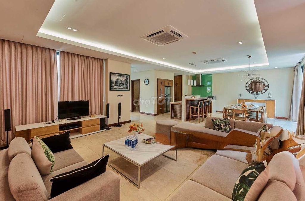 Дом, 4 спальни · 1200 м² 7