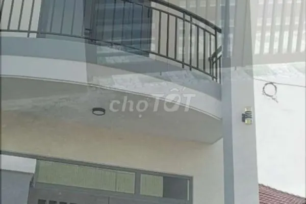 Дом, 2 спальни · 1200 м²