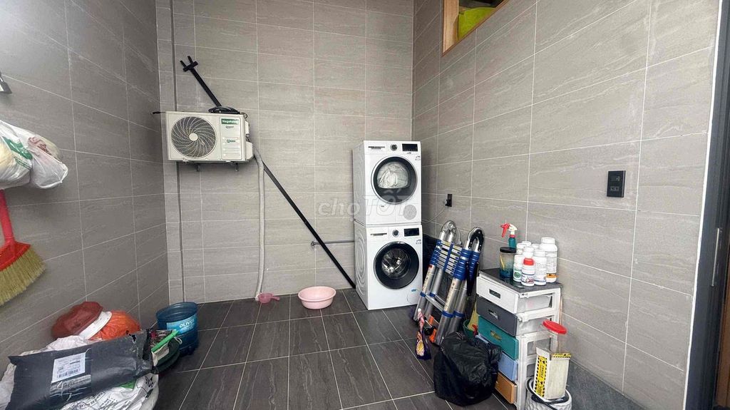 Дом, 3 спальни · 200 м² 8