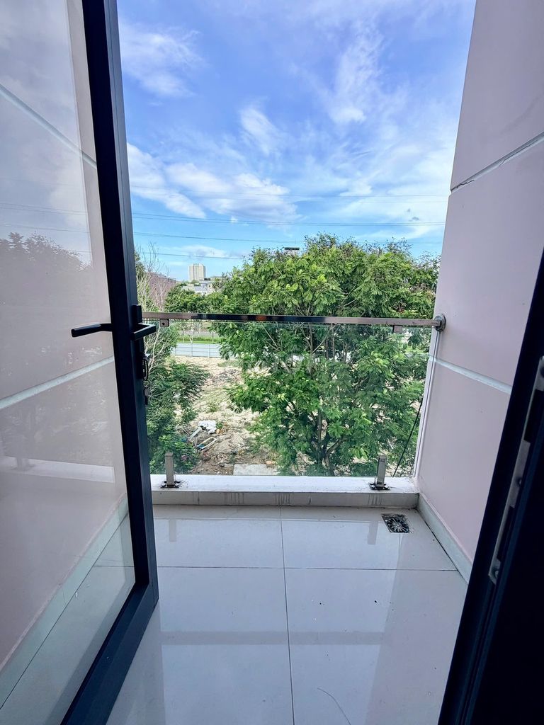 Квартира, 2 спальни · 55 м² 5