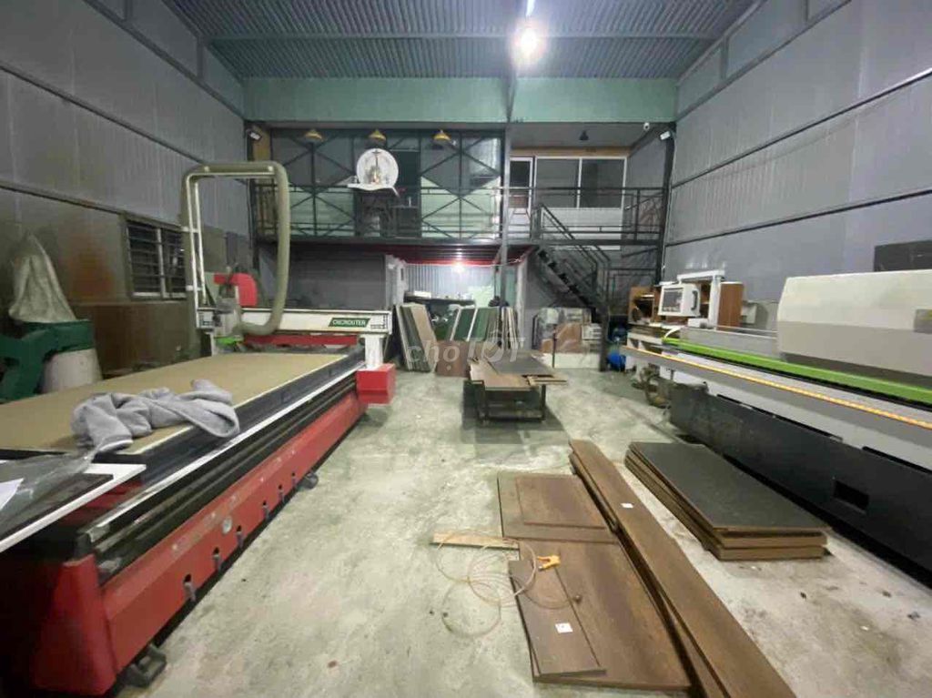215 м²
