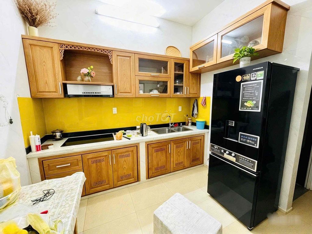 Дом, 3 спальни · 70 м²