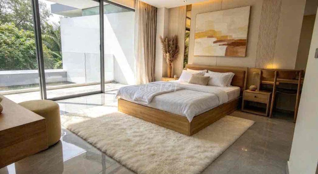 Дом, 4 спальни · 650 м² 4
