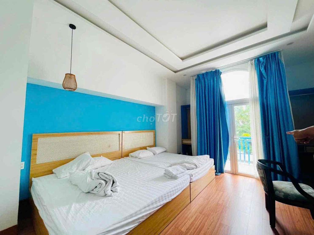 Дом, 11 спален · 300 м² 3