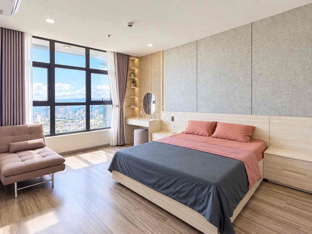 Квартира, 3 спальни · 100 м² 8