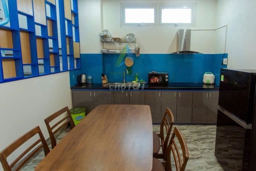Дом, 11 спален · 300 м²