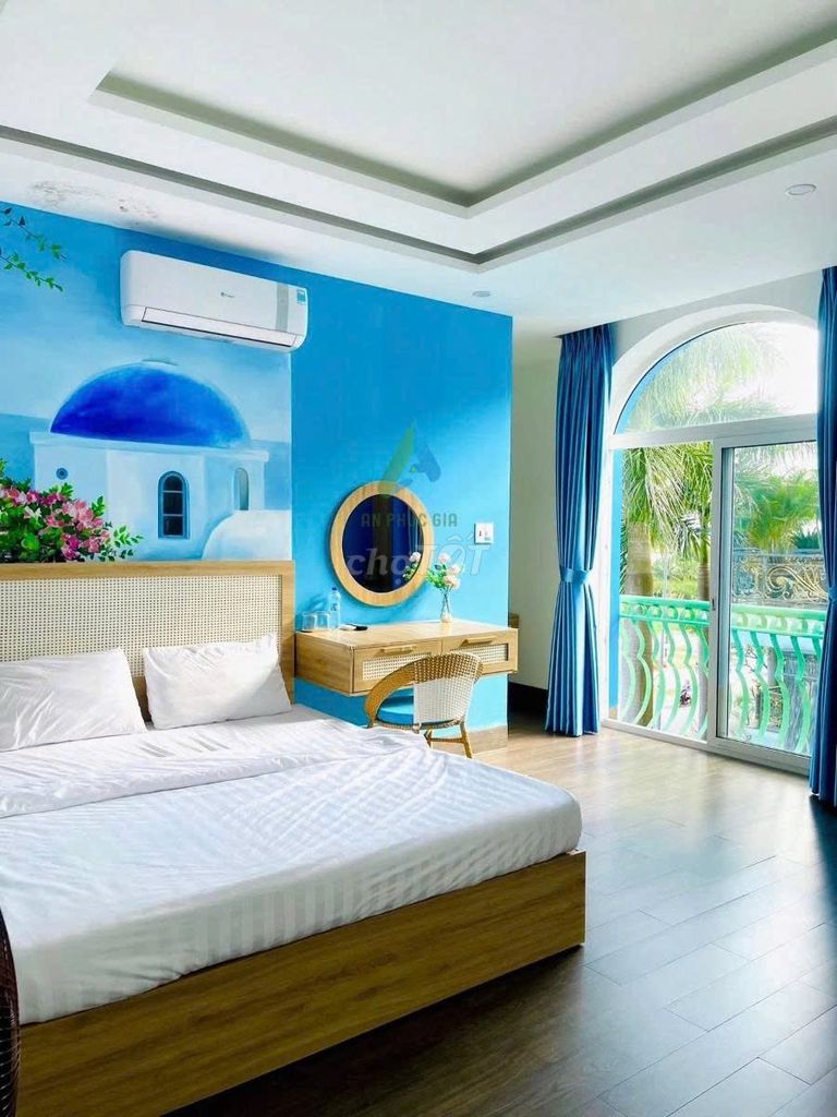 Дом, 11 спален · 300 м² 3