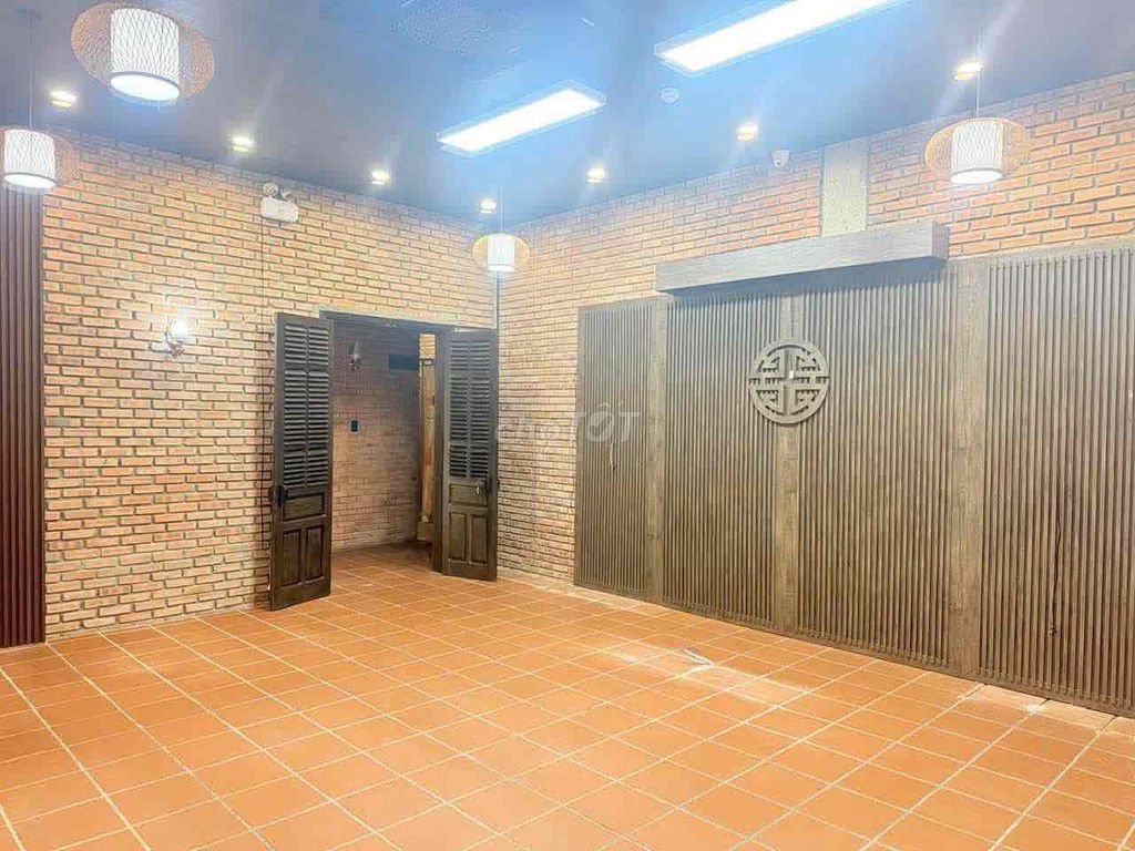 300 м² 2