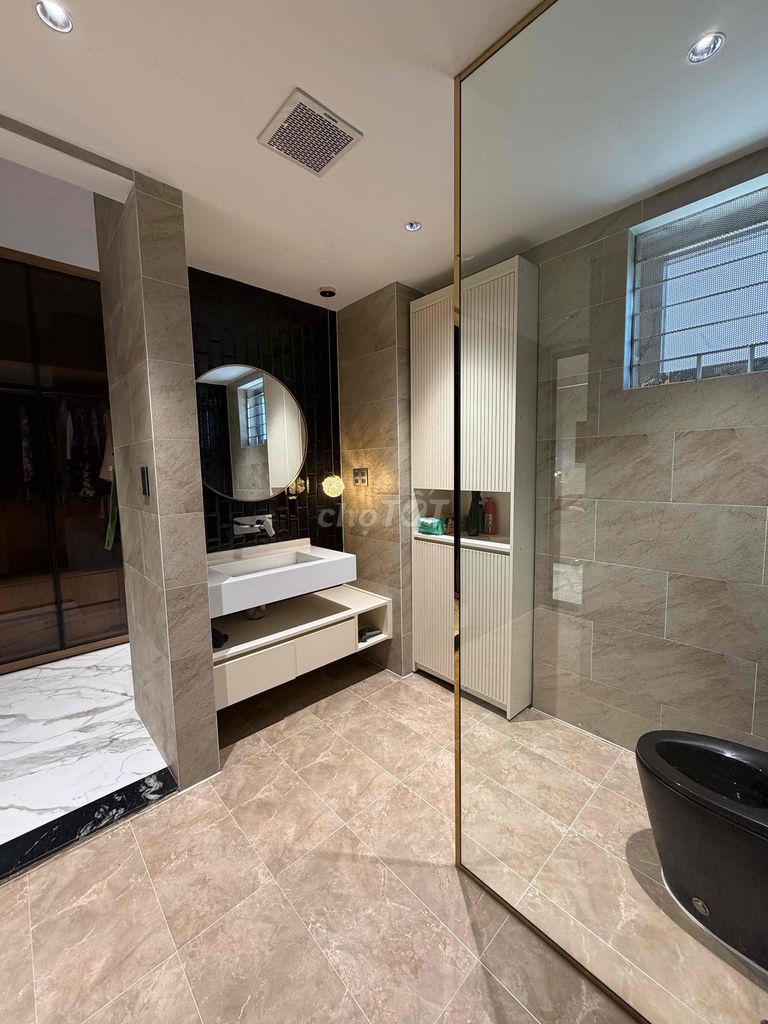 Дом, 3 спальни · 150 м²