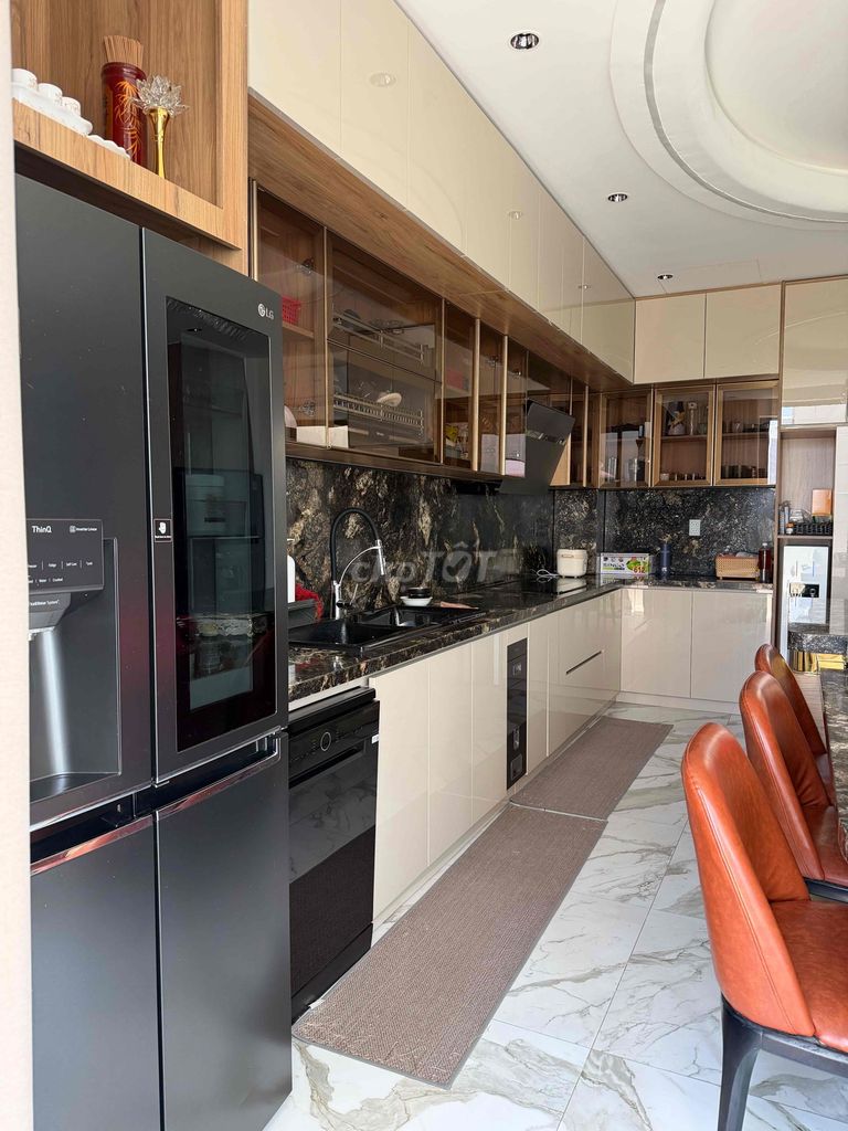 Дом, 3 спальни · 150 м² 4