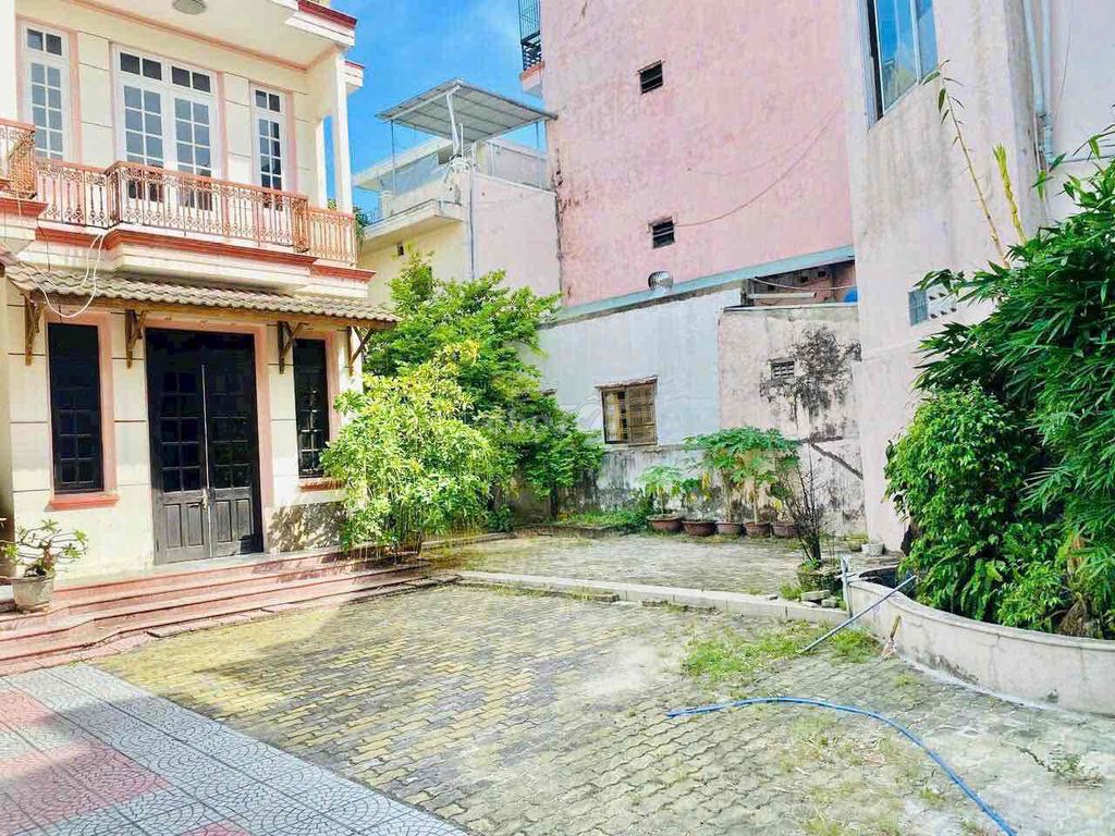 Дом, 3 спальни · 525 м² 4