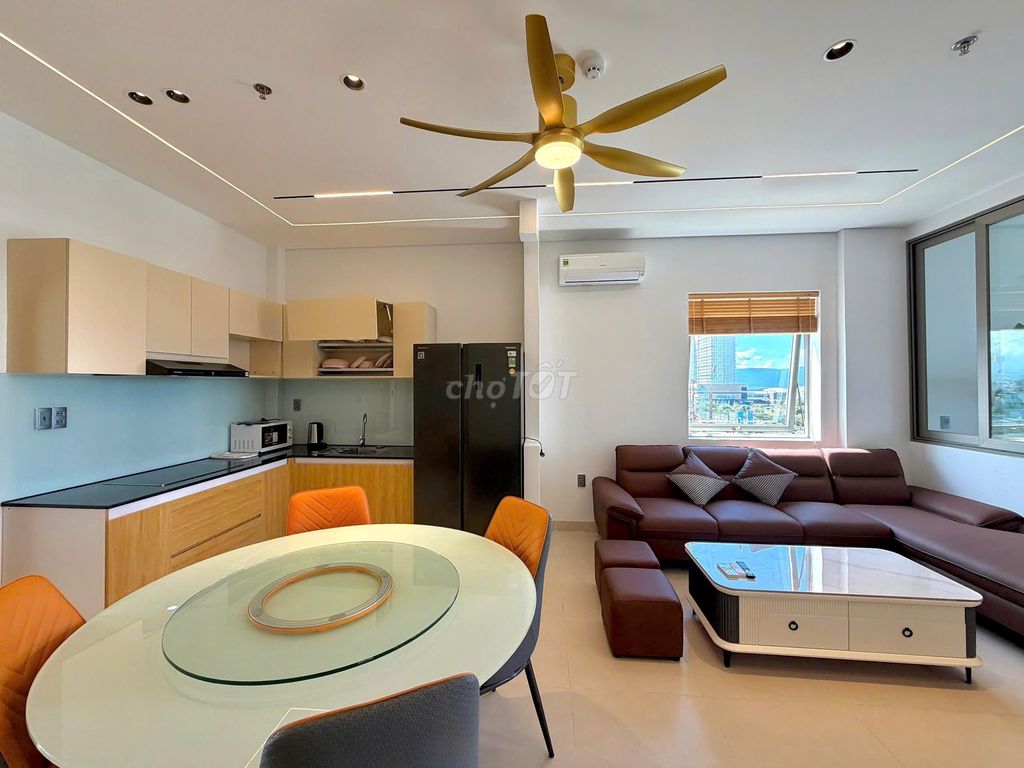 Квартира, 3 спальни · 120 м² 3