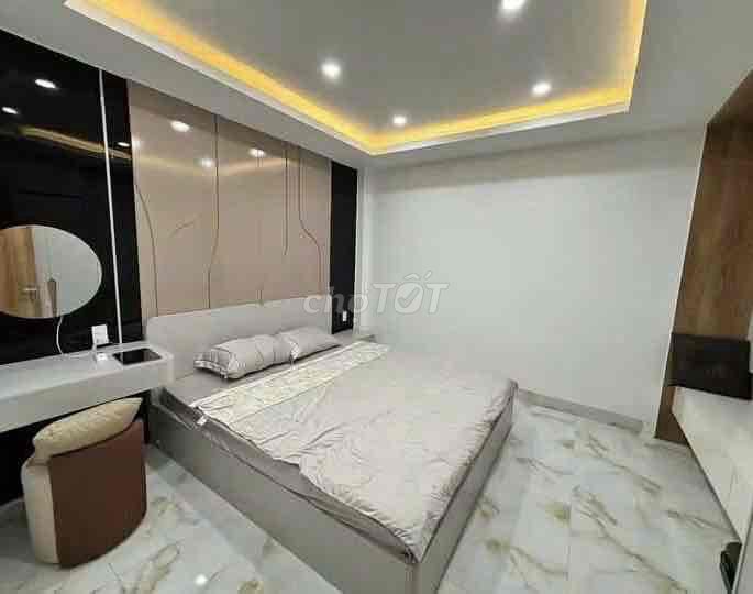Дом, 4 спальни · 70 м² 2