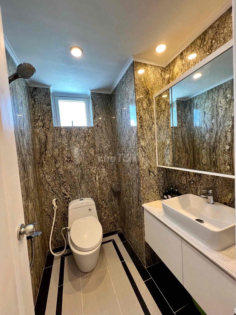 Квартира, 2 спальни · 68 м² 4