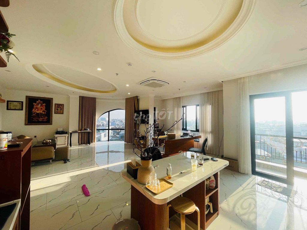 Квартира, 2 спальни · 100 м²