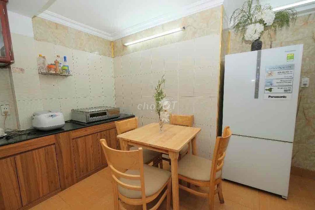 Дом, 4 спальни · 90 м² 2