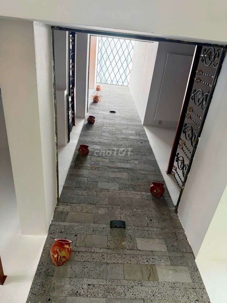 Дом, 5 спален · 100 м² 2