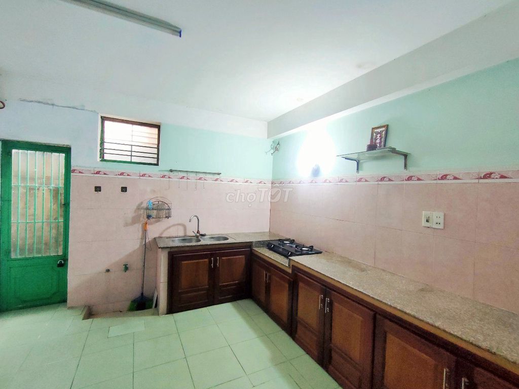 Дом, 4 спальни · 80 м² 3