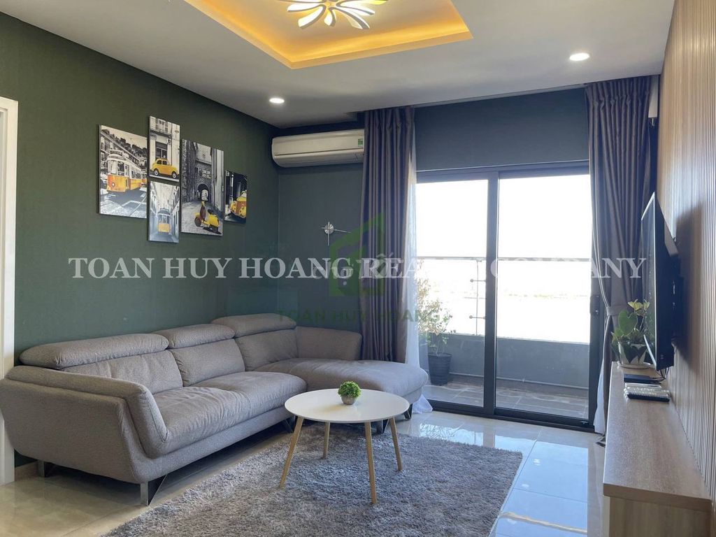 Квартира, 3 спальни · 105 м²