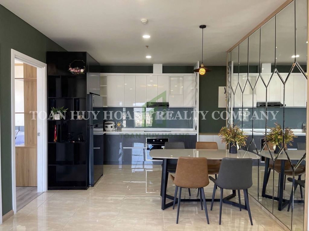 Квартира, 3 спальни · 105 м² 3