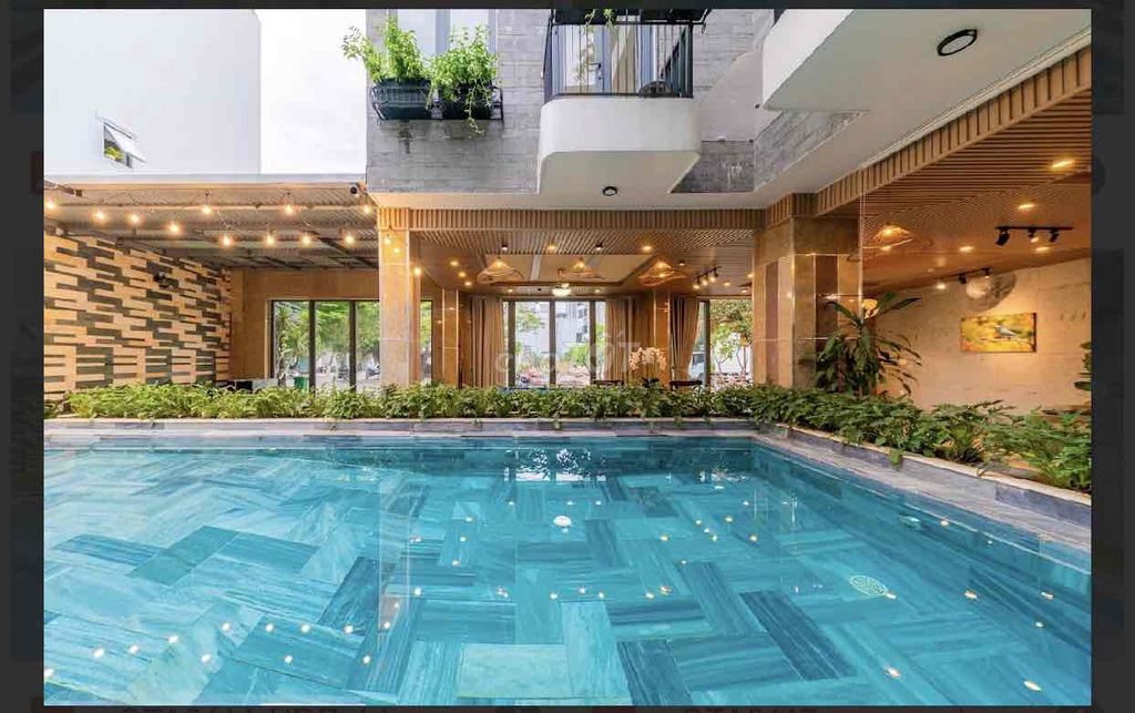 Дом, 6 спален · 300 м²