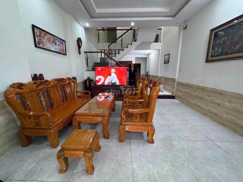 Дом, 3 спальни · 85 м² 3