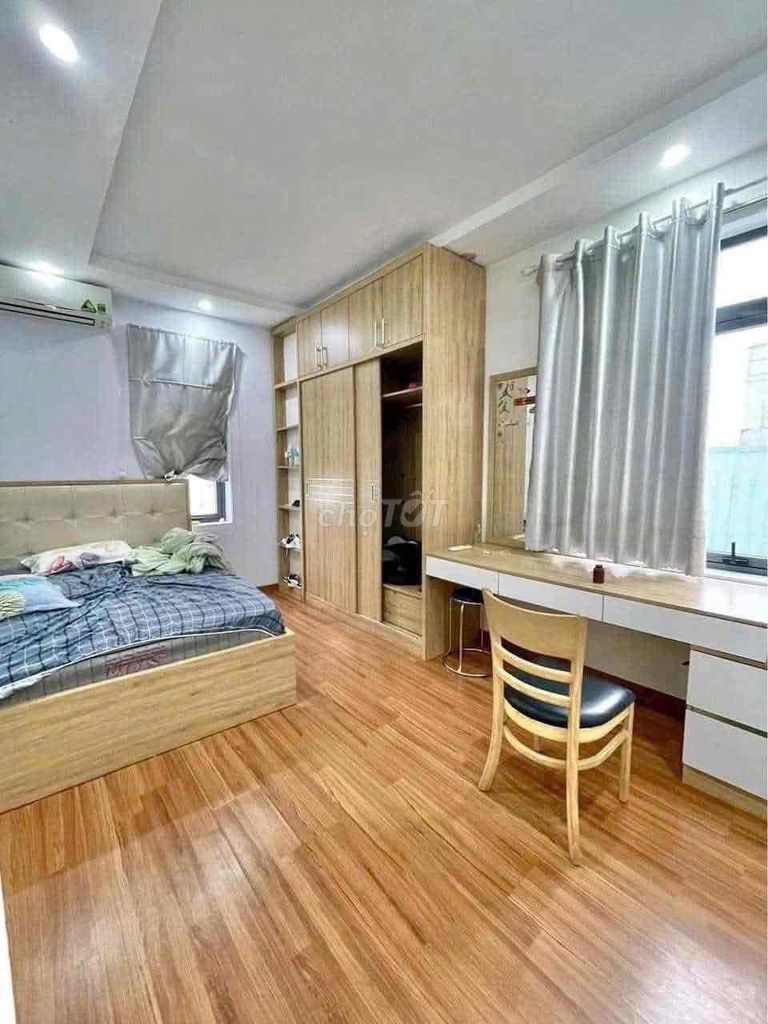 Дом, 4 спальни · 50 м² 2