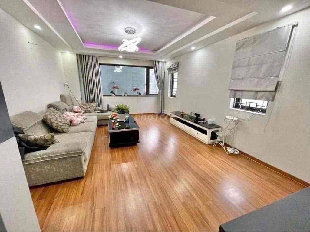 Дом, 4 спальни · 50 м² 6