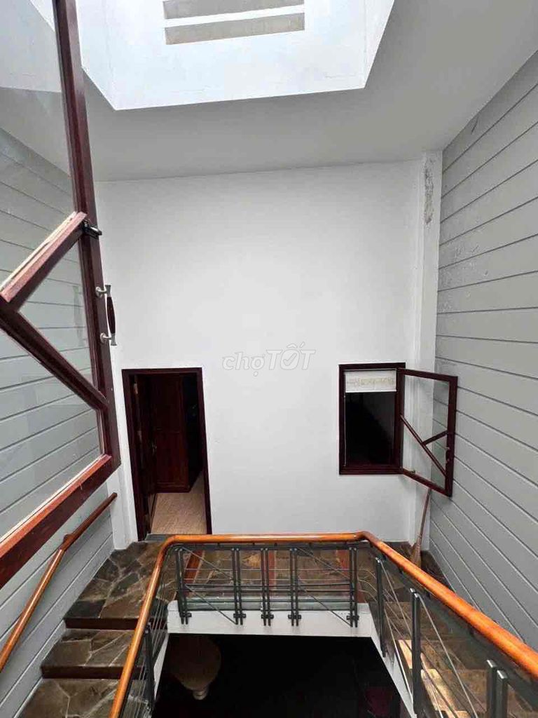 Дом, 3 спальни · 100 м² 4
