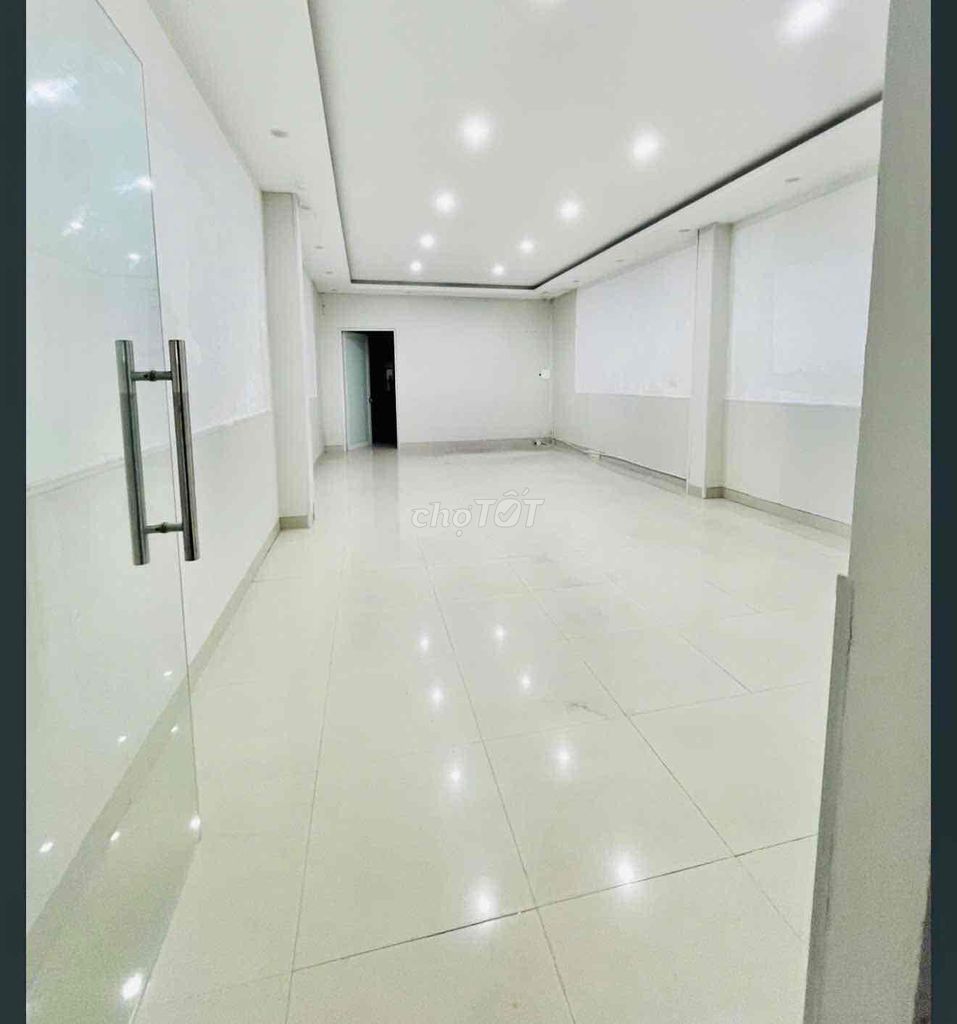 Дом, 8 спален · 200 м² 3