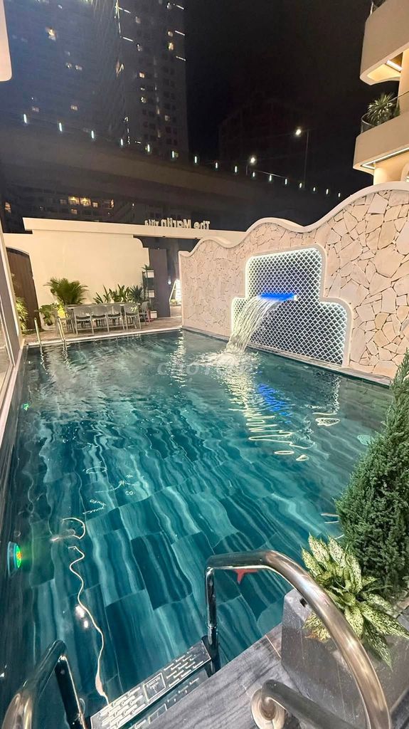 Дом, 11 спален · 600 м² 3