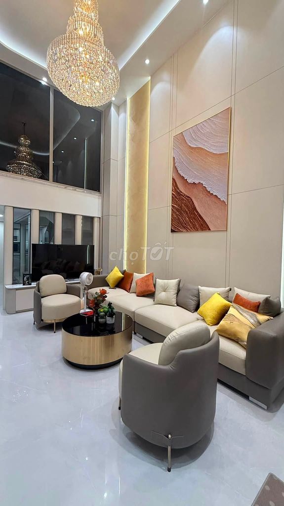 Дом, 11 спален · 600 м² 4