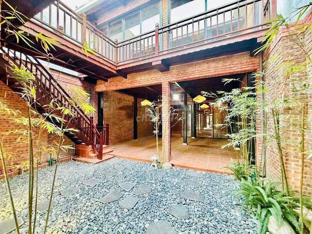 Дом, 3 спальни · 172 м² 2