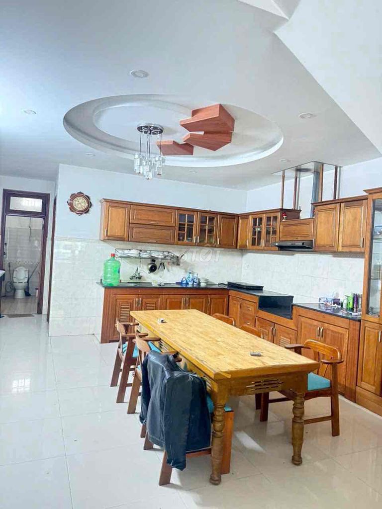 Дом, 4 спальни · 100 м² 2