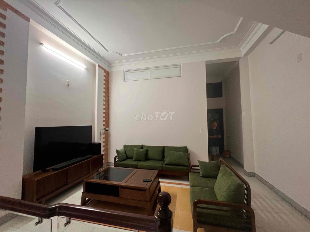 Дом, 4 спальни · 90 м² 4