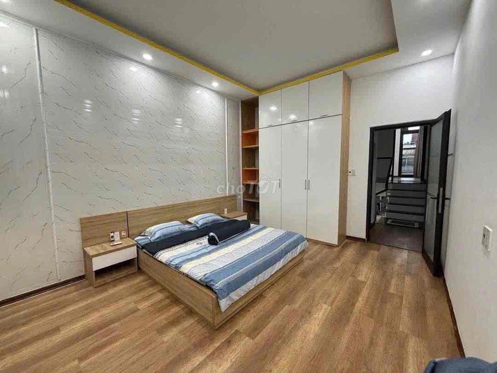 Дом, 4 спальни · 75 м² 4