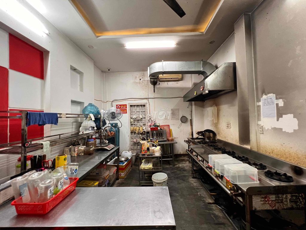 Дом, 5 спален · 82 м² 5