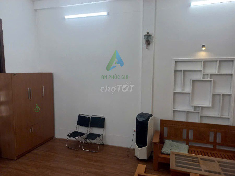 Дом, 3 спальни · 80 м² 2