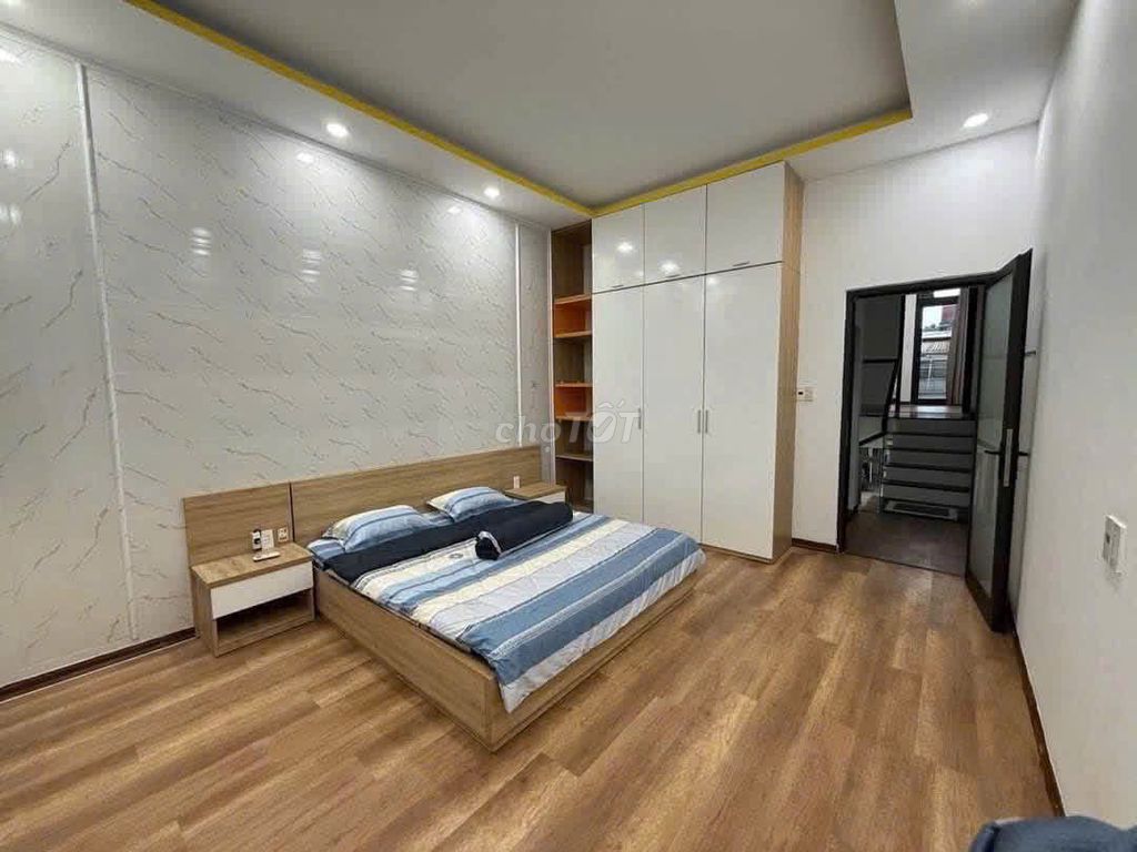 Дом, 3 спальни · 100 м² 4