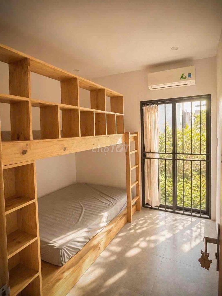 Дом, 4 спальни · 210 м² 2