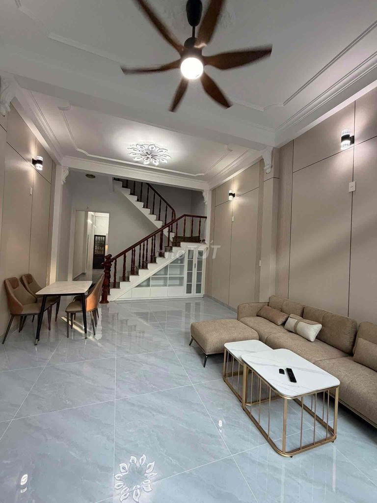 Дом, 4 спальни · 80 м² 2