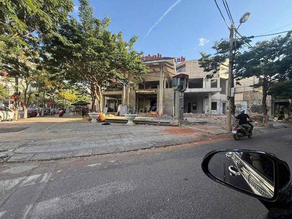 Дом, 1 спальня · 650 м² 2