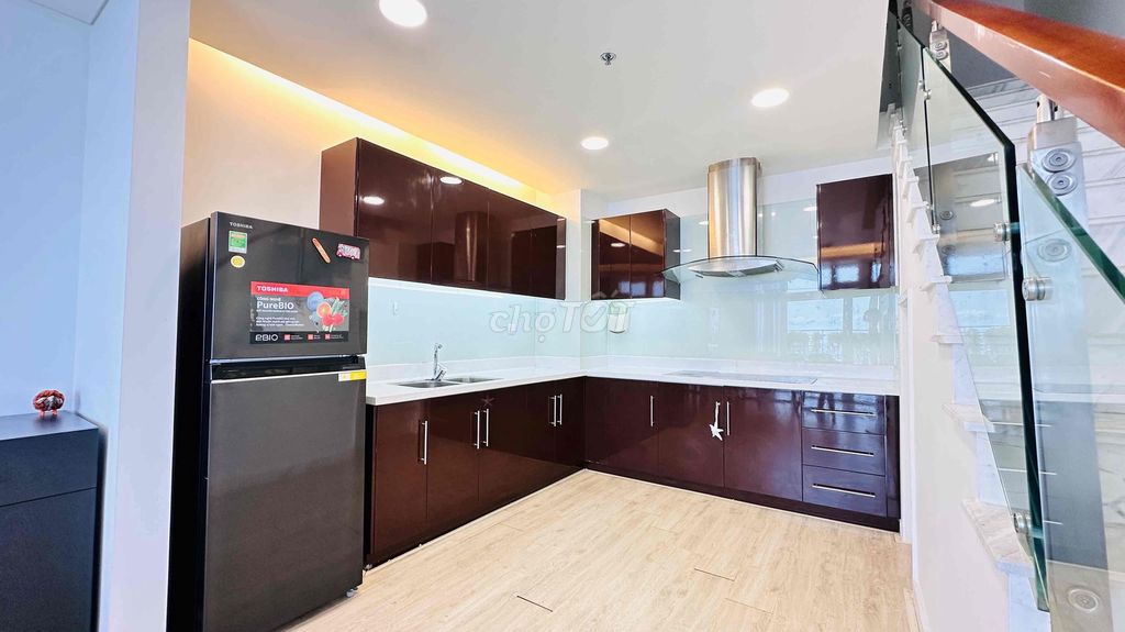 Квартира, 2 спальни · 150 м² 3