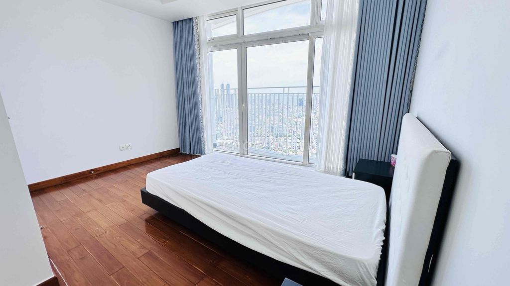 Квартира, 2 спальни · 150 м² 4