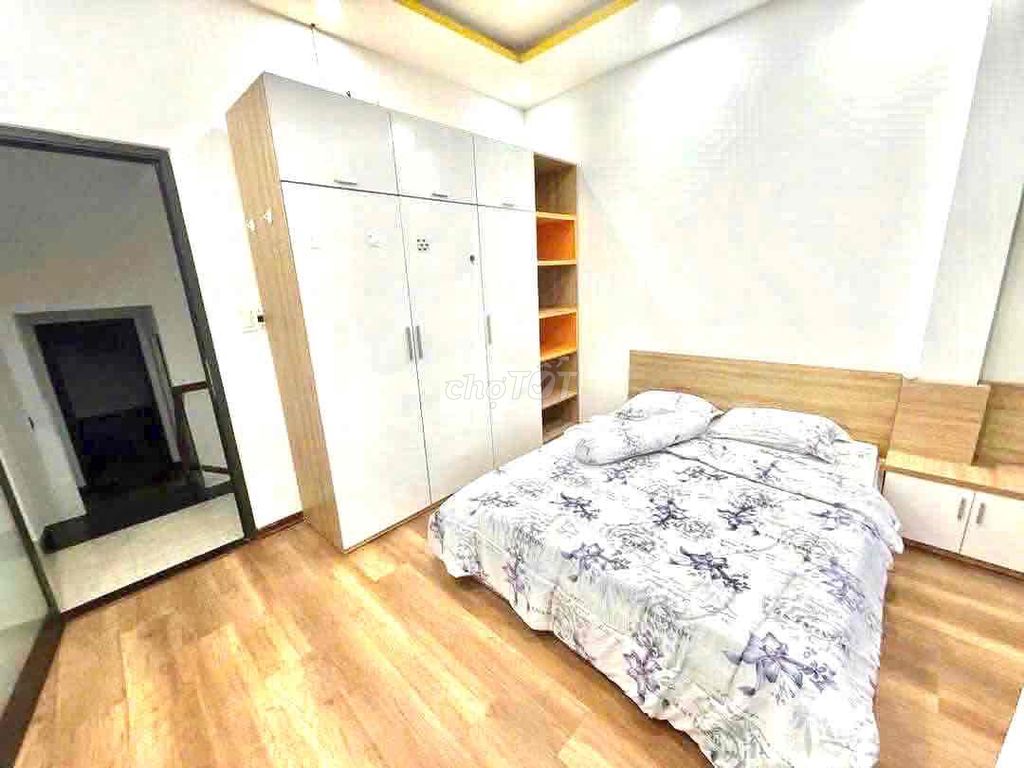 Дом, 4 спальни · 70 м² 2