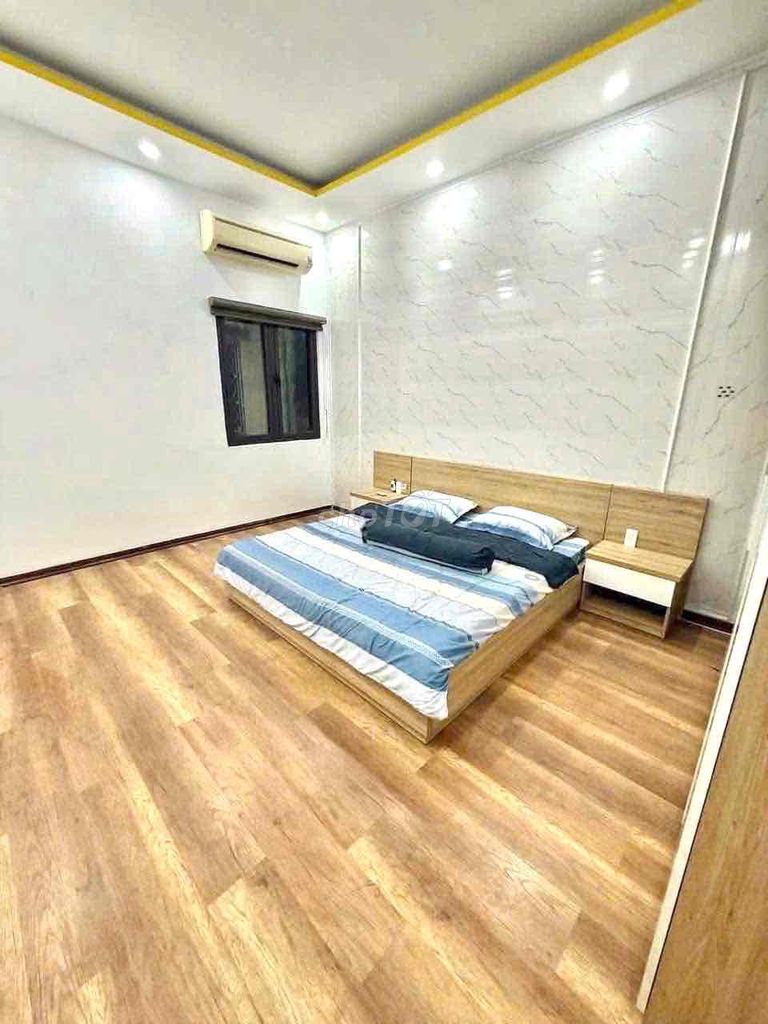 Дом, 4 спальни · 70 м² 4