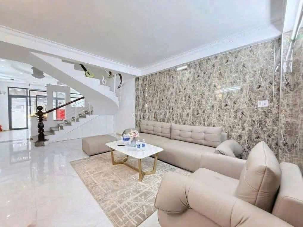 Дом, 5 спален · 125 м² 2